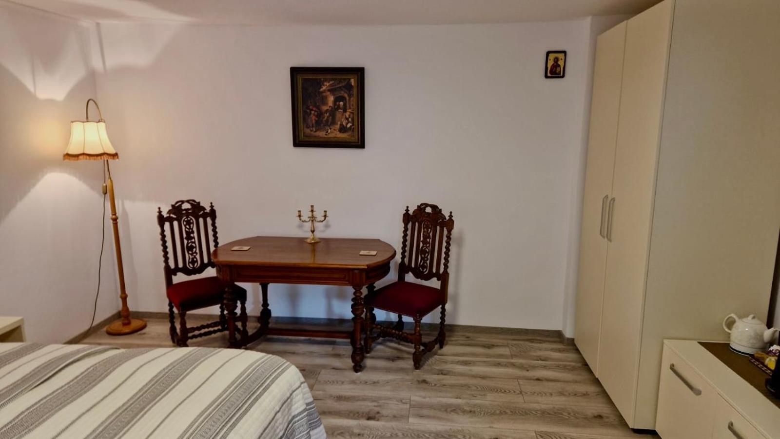 Casa Teo Hotel Buzau Ngoại thất bức ảnh